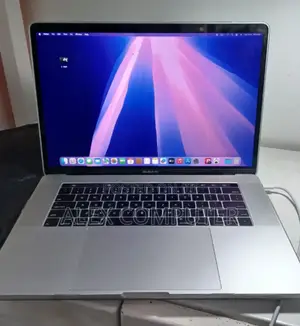 New Laptop Apple MacBook Pro 2018 32GB Intel Core I9 SSD 1T