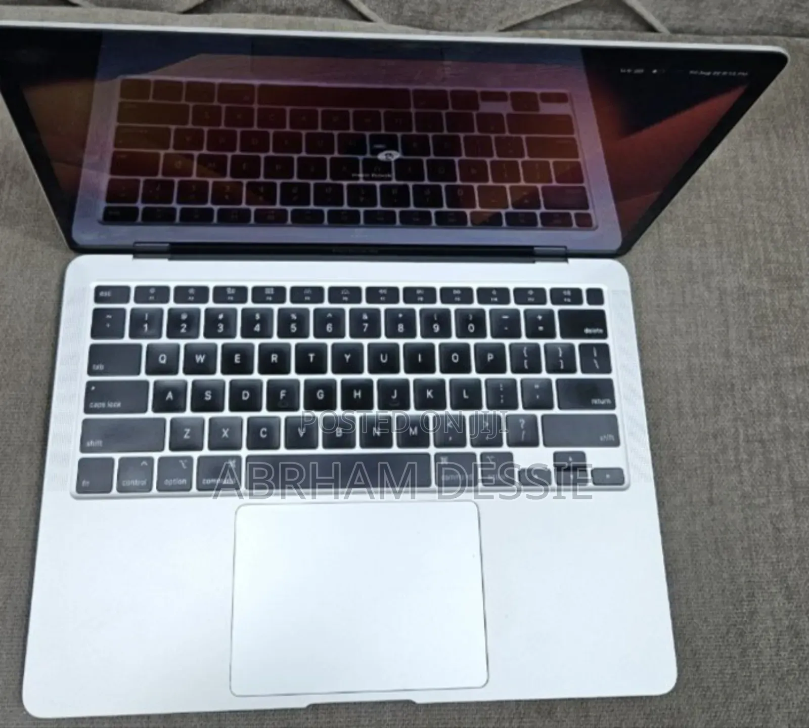 New Laptop Apple MacBook Air 2020 8GB Intel Core I5 SSD 512GB