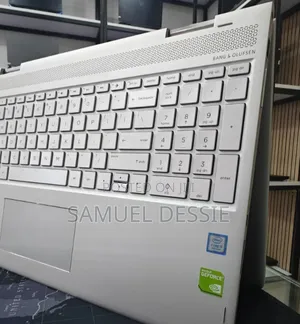 New Laptop HP Envy X360 8GB Intel Core I5 SSD 512GB