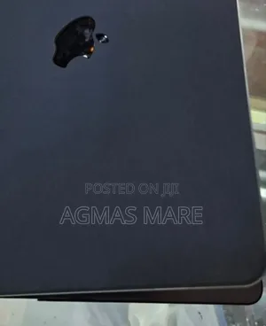 New Laptop Apple MacBook Air 2022 M2 8GB Apple M2 SSD 256GB