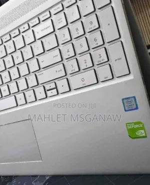 New Laptop HP Envy X360 8GB Intel Core I5 SSD 512GB