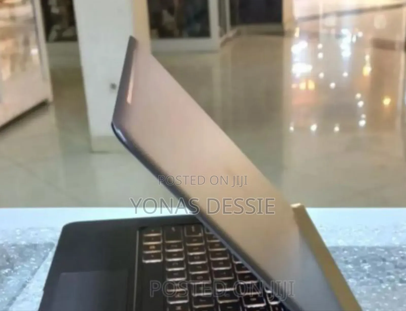 New Laptop HP Spectre 8GB Intel Core i7 SSD 256GB