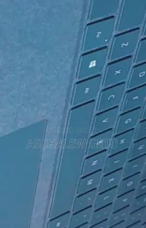 New Laptop Microsoft Surface 2 16GB Intel Core I7 SSD 512GB