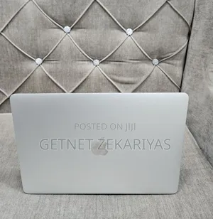 New Laptop Apple MacBook Air 2020 8GB Intel Core I5 SSD 512GB