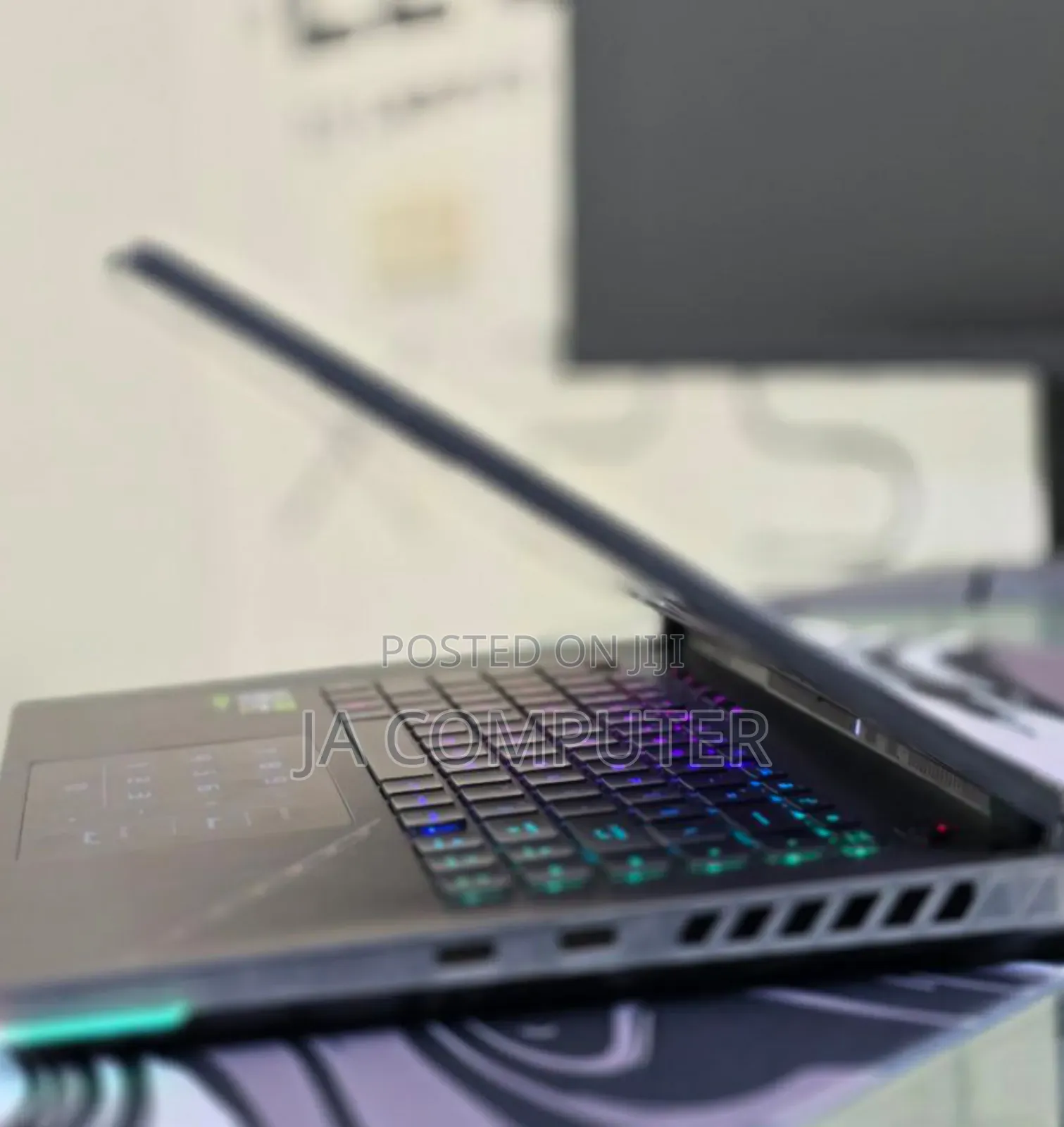 New Laptop Asus ROG Strix SCAR 15 16GB Intel Core I9 SSD 1T