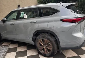 New Toyota Highlander 2023 Silver