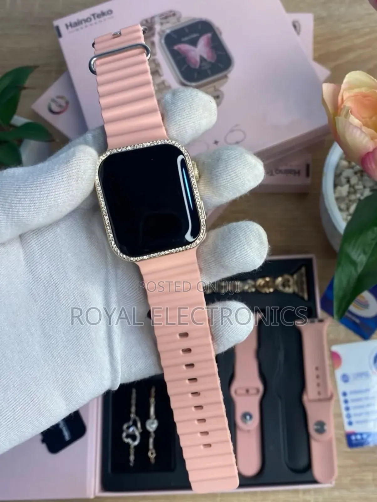 Original የሴት German Brand Smart Watch With 3 Straps Free Bracelet