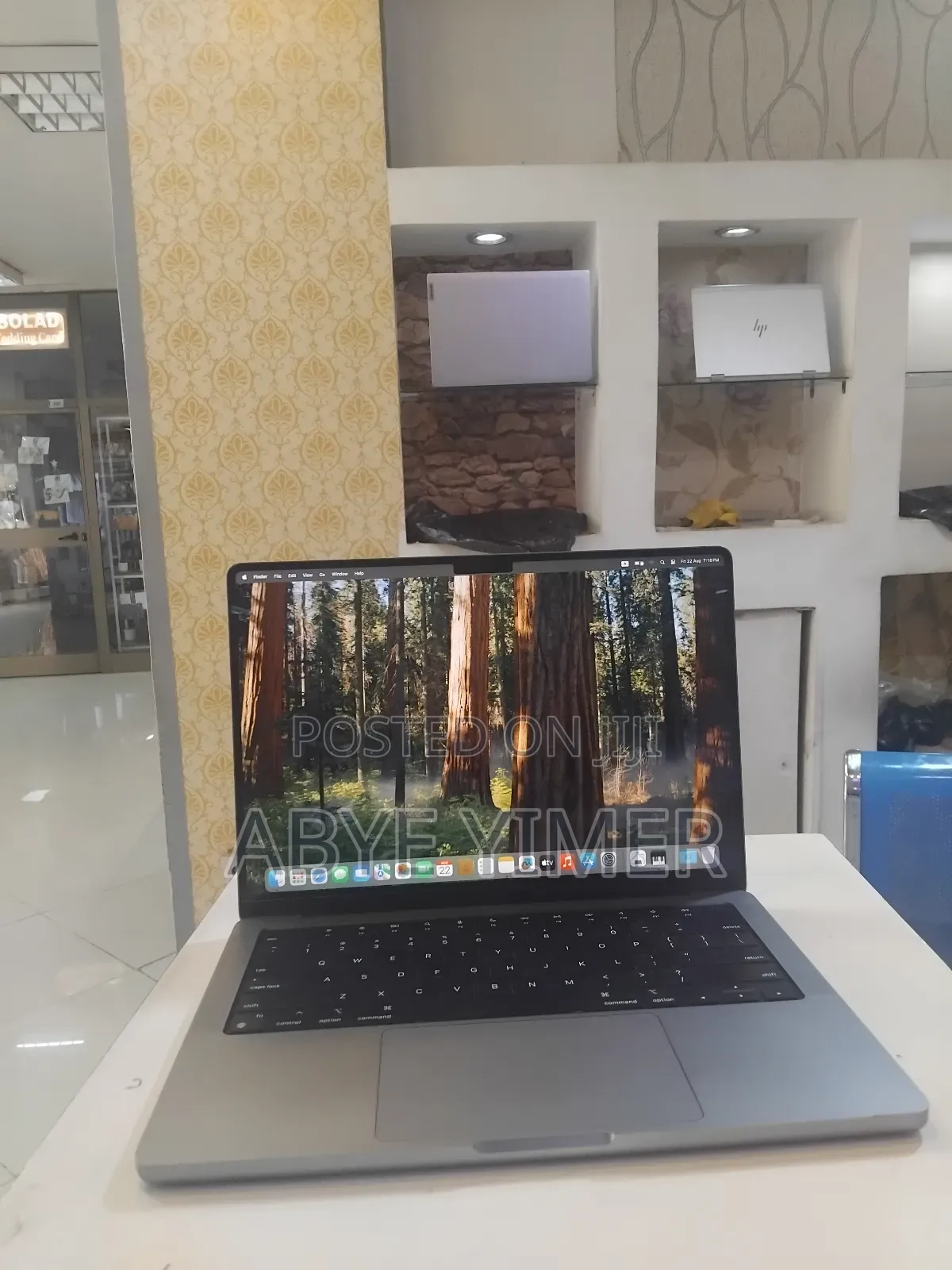 New Laptop Apple MacBook Pro M1 16GB Intel Core M SSD 512GB