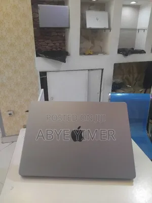 New Laptop Apple MacBook Pro M1 16GB Intel Core M SSD 512GB