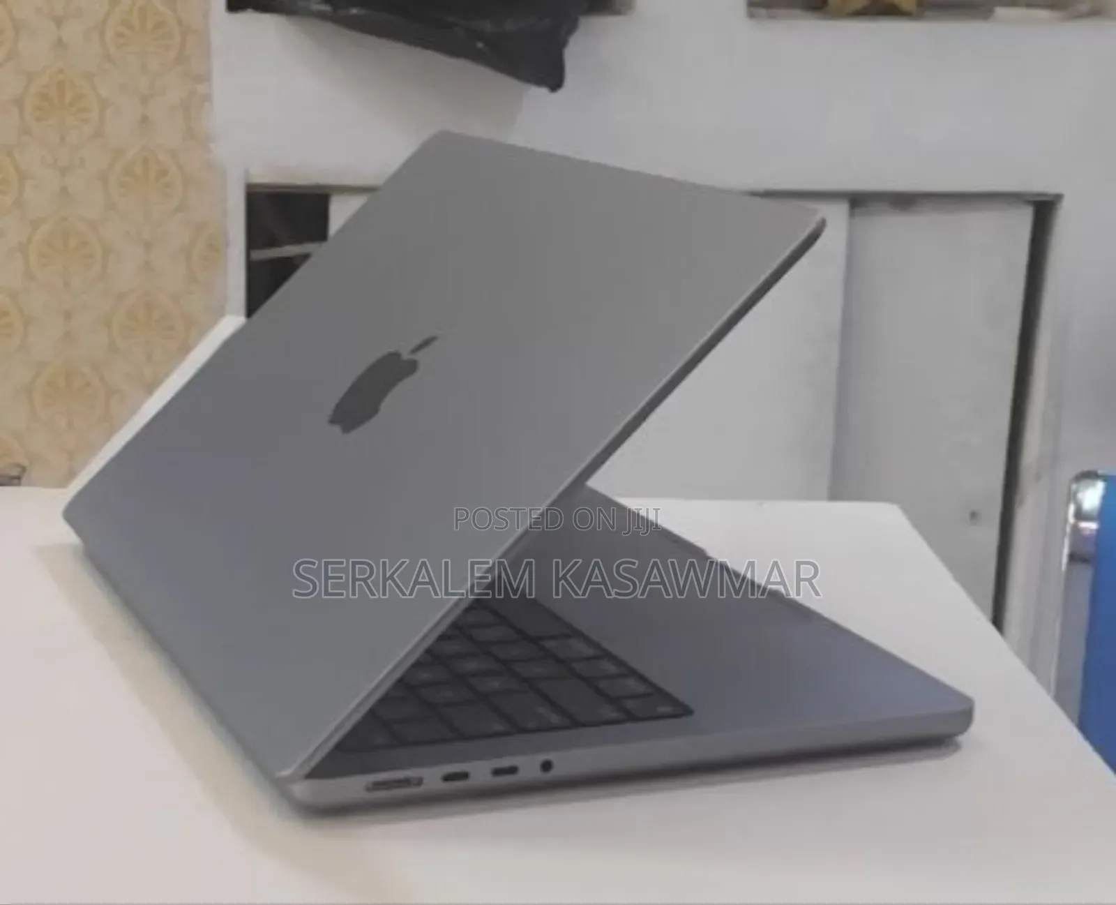 New Laptop Apple MacBook Pro M1 16GB Apple M1 SSD 512GB