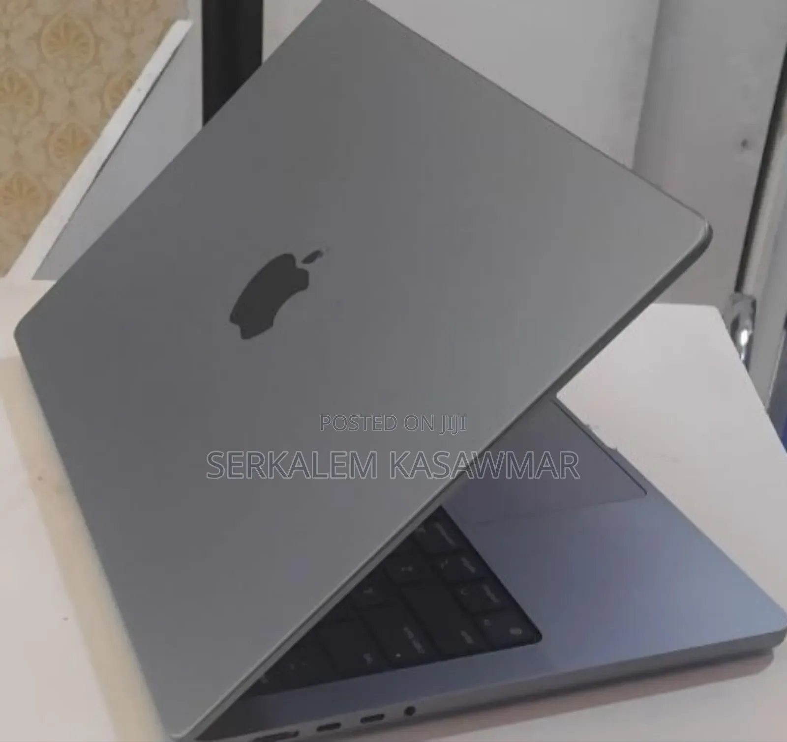 New Laptop Apple MacBook Pro M1 16GB Apple M1 SSD 512GB