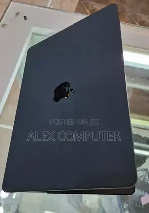 New Laptop Apple MacBook Air 2022 M2 8GB Apple M2 SSD 256GB