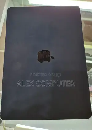 New Laptop Apple MacBook Air 2022 M2 8GB Apple M2 SSD 256GB