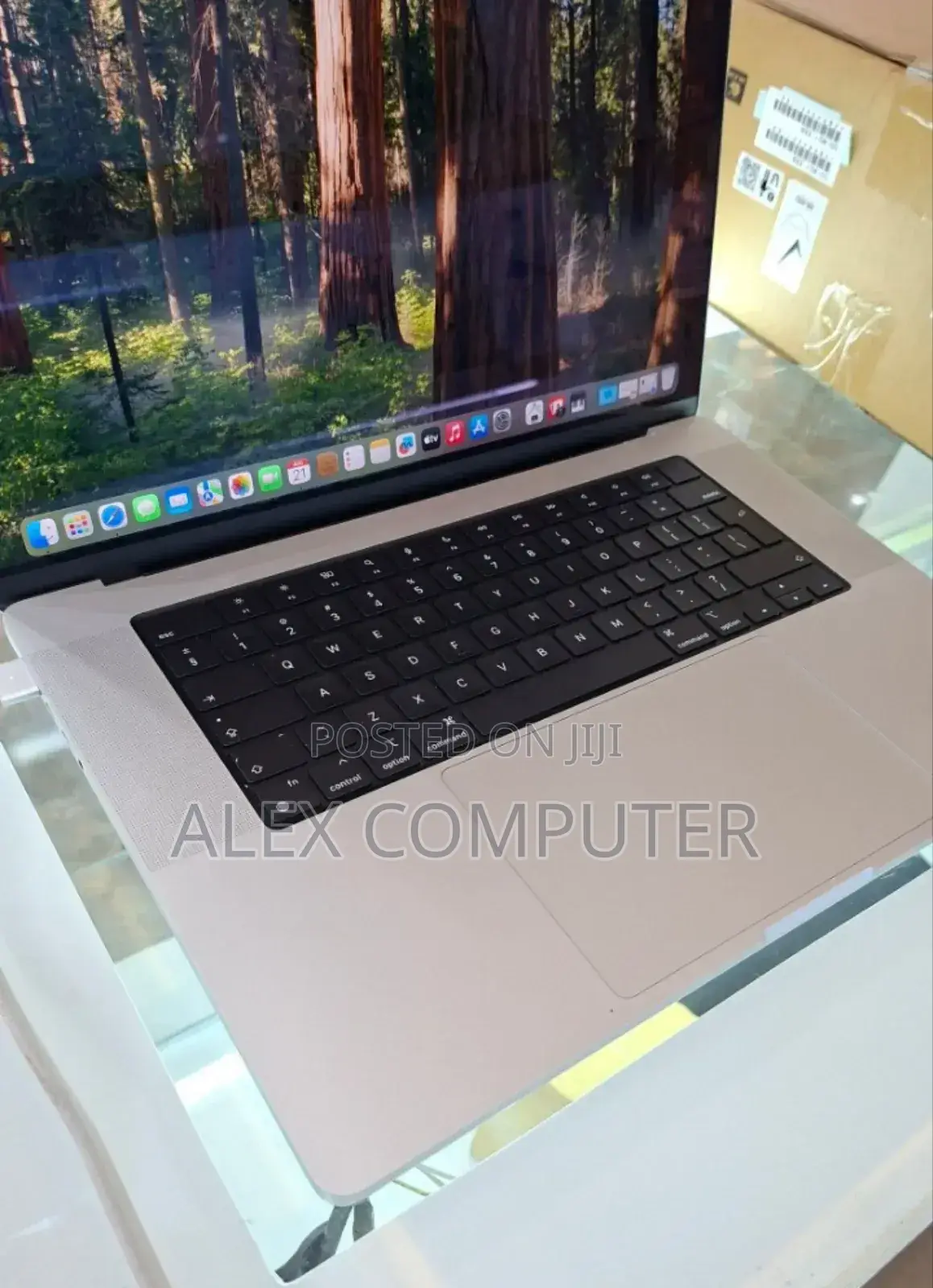 New Laptop Apple MacBook Pro 2021 M1 16GB Apple M1 SSD 1T