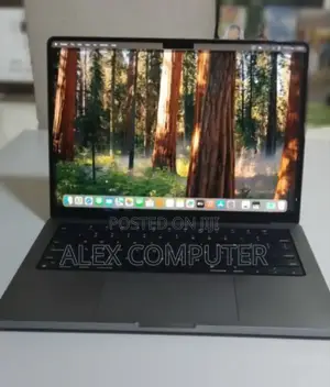 New Laptop Apple MacBook Pro 2021 M1 16GB Apple M1 Pro SSD 512GB