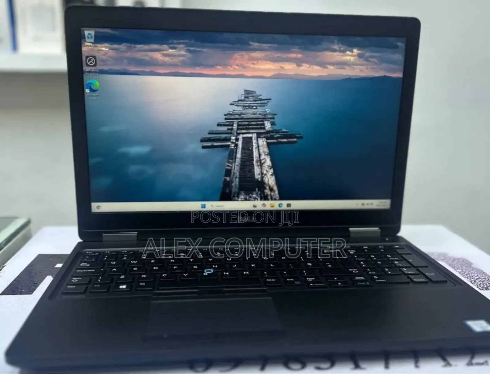 New Laptop Dell Latitude 15 3580 16GB Intel Core I7 SSD 512GB