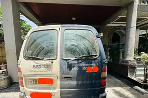 Toyota HiAce 2010 Blue