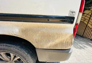 Toyota HiAce 2010 Blue