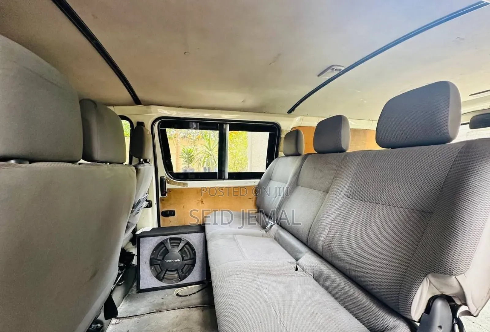 Toyota HiAce 2010 Blue