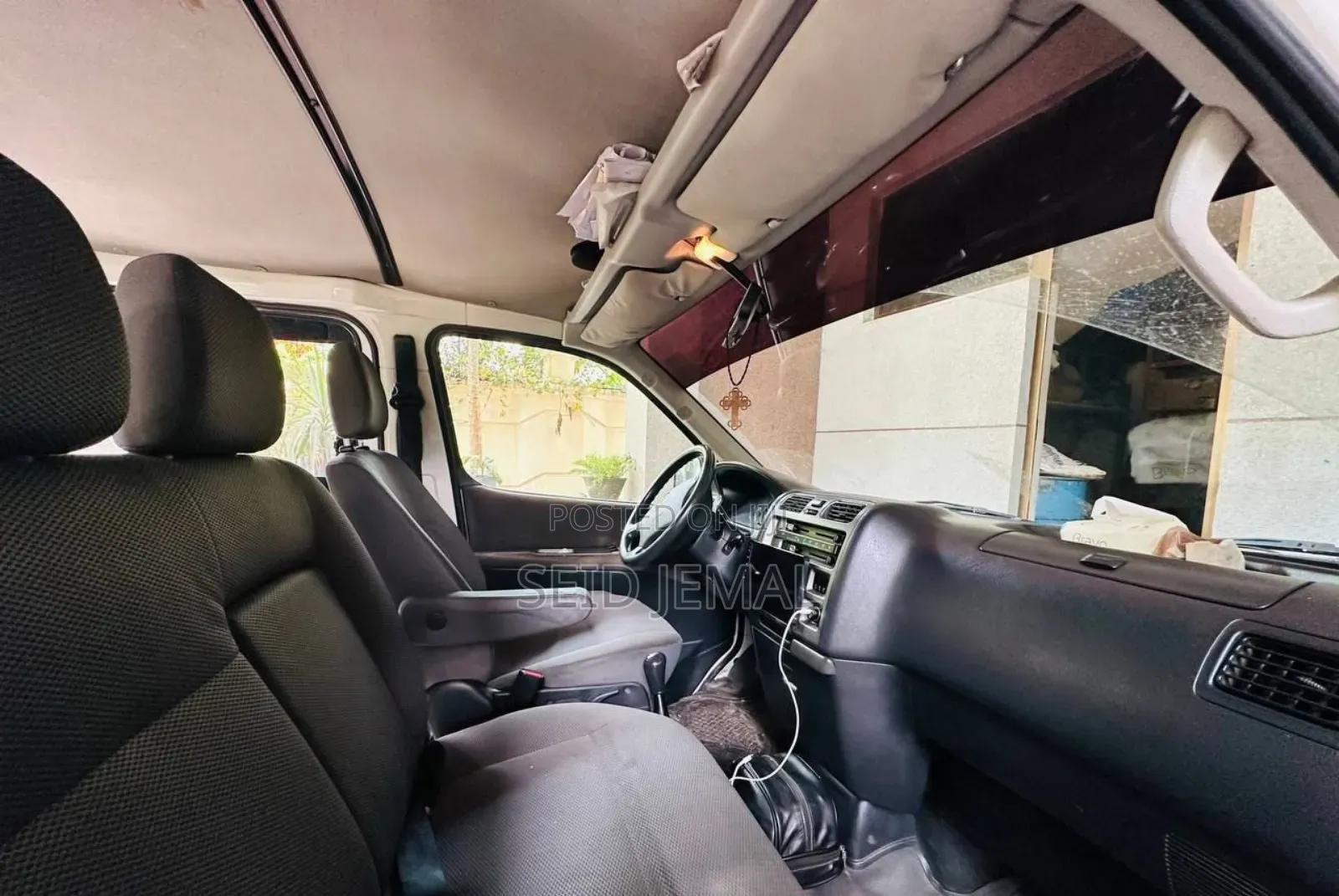 Toyota HiAce 2010 Blue