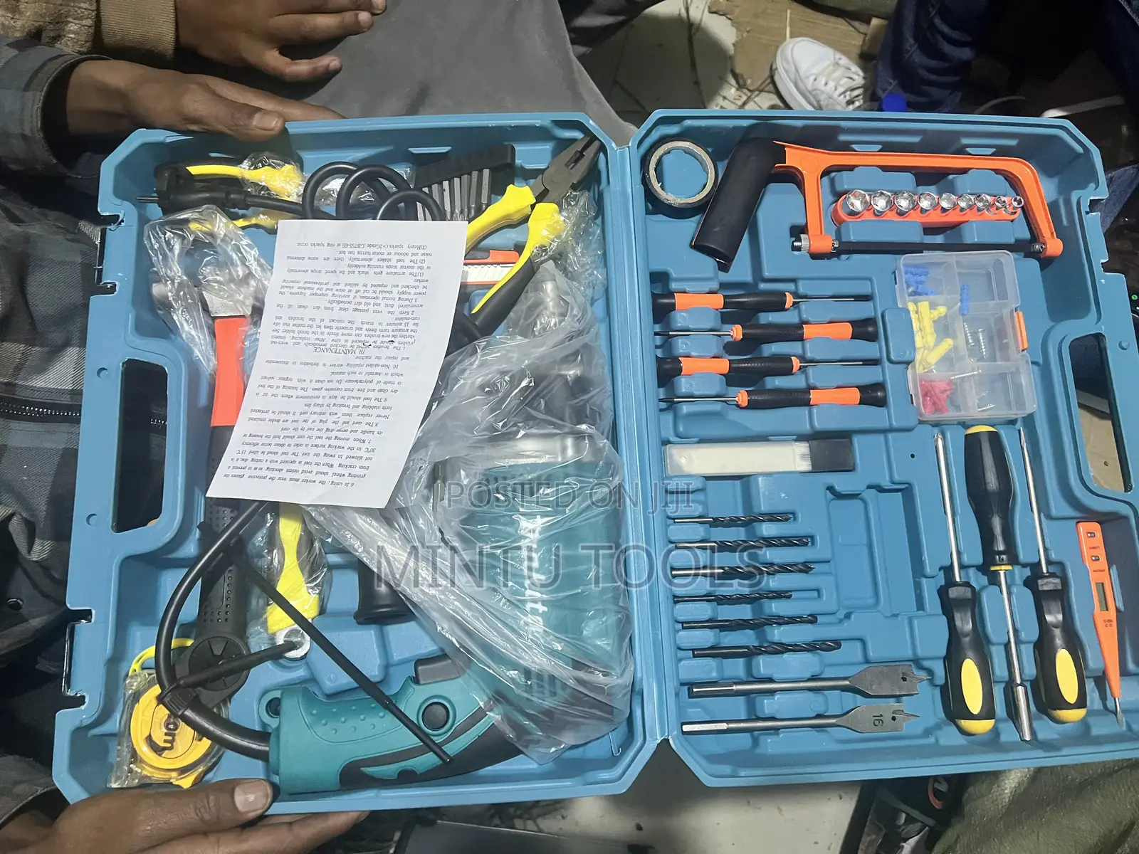 Makita Electrical Drill With Accessories