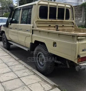 Toyota Land Cruiser 2021 Silver