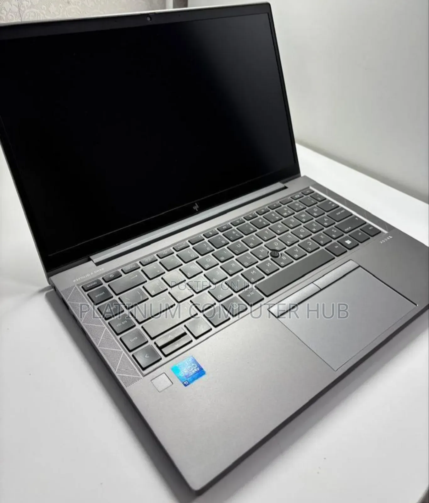 New Laptop HP ZBook Firefly G8 16GB Intel Core I7 SSD 512GB