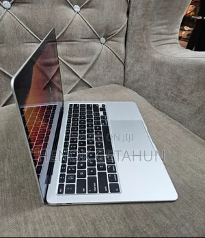 Photo - New Laptop Apple MacBook Air 2020 8GB Intel Core I5 SSD 512GB