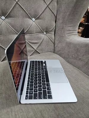 New Laptop Apple MacBook Air 2020 8GB Intel Core I5 SSD 1T