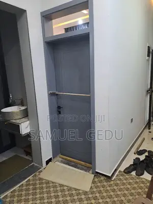 Photo - Crown Door(በር)