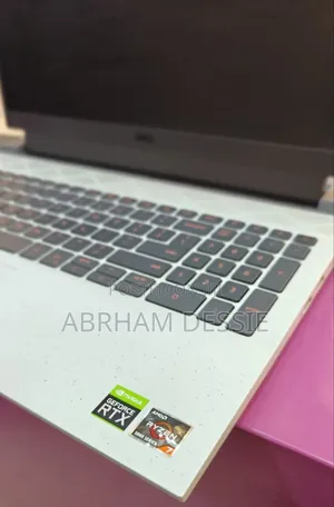 New Laptop Dell 16GB AMD Ryzen 7 SSD 512GB