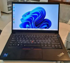 New Laptop Lenovo ThinkPad E14 G5 16GB Intel Core I7 SSD 256GB