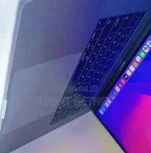 New Laptop Apple MacBook Pro 2019 16GB Intel Core I7 SSD 512GB