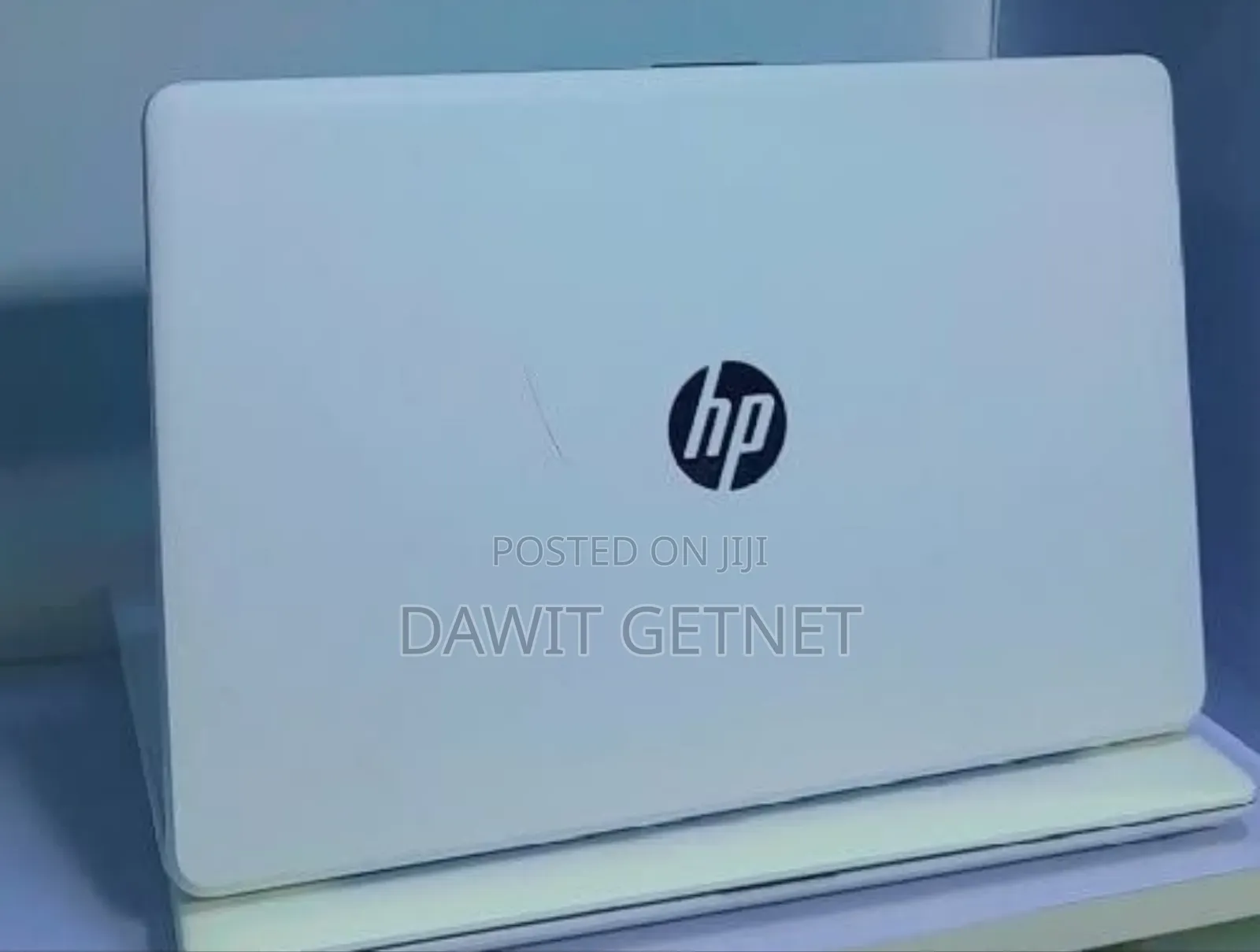 New Laptop HP Pavilion 15 4GB Intel Xeon SSD 500GB