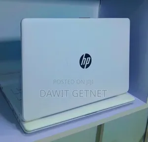 New Laptop HP Pavilion 15 4GB Intel Xeon SSD 500GB