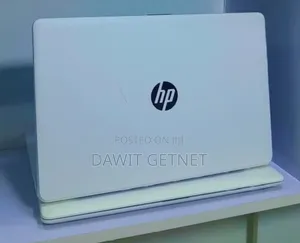 New Laptop HP Pavilion 15 4GB Intel Xeon SSD 500GB