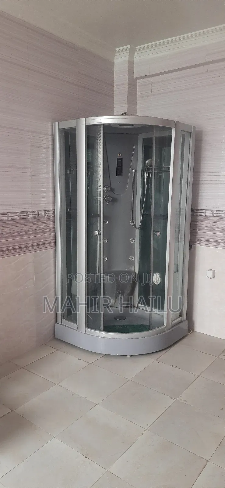 Furnished 9bdrm House in Real, Bole for rent