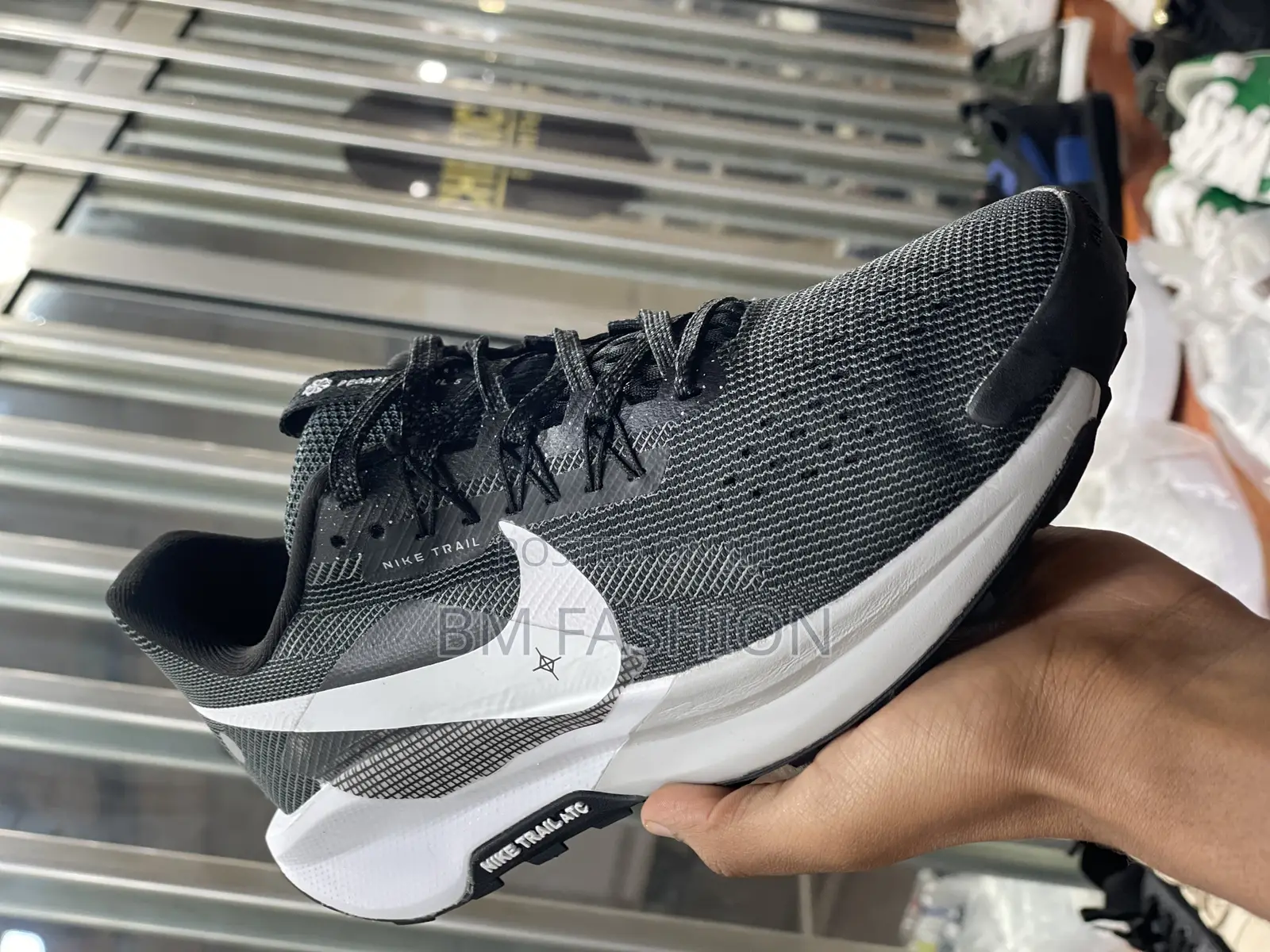 Nike Trail Black and White New Arrival Comfortable Shoes