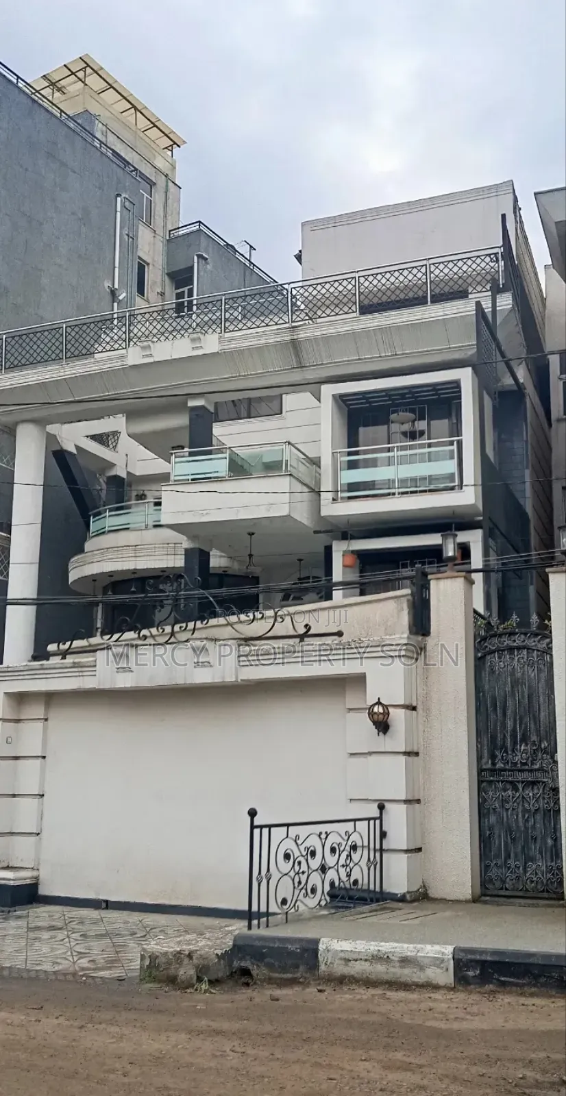 7bdrm House in Bole for sale