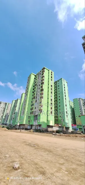 3bdrm Condo in 40/60 Condominium, Yeka for sale