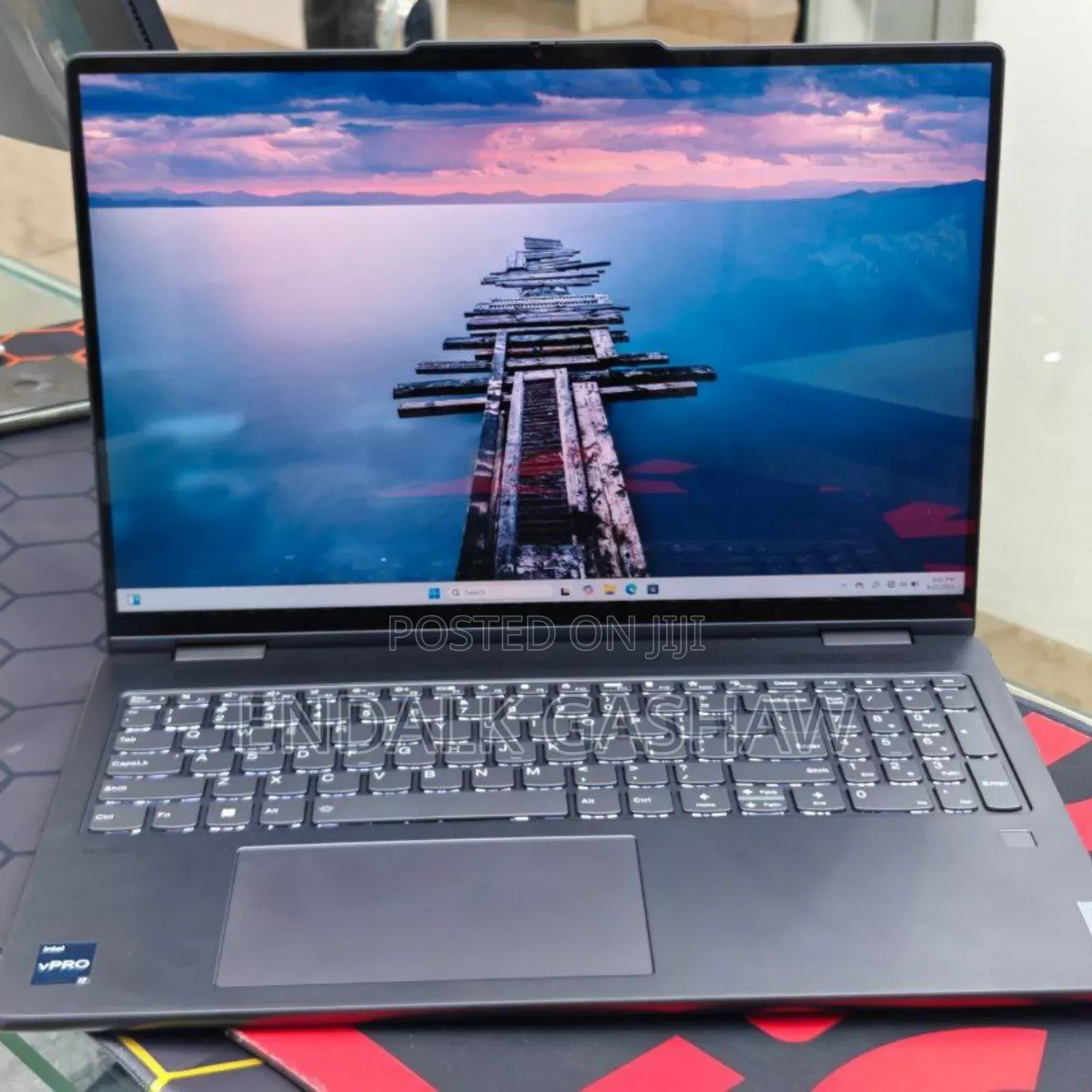 New Laptop Lenovo Yoga 7i 16GB Intel Core I7 SSD 1T