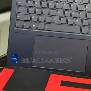 New Laptop Lenovo Yoga 7i 16GB Intel Core I7 SSD 1T