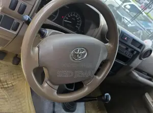 Toyota Land Cruiser 2021 Silver