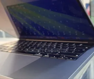 New Laptop Apple MacBook Pro 2021 M1 16GB SSD 512GB