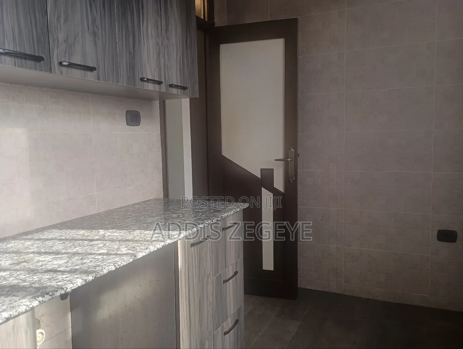 3bdrm Apartment in Private, Nifas Silk-Lafto for rent