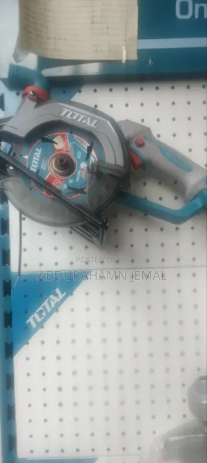 Photo - Total Chargeble Circular Saw