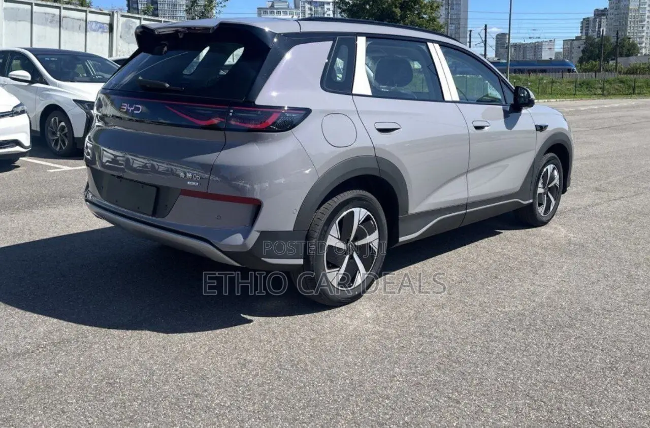 New BYD Seal DM-i 2025 Silver