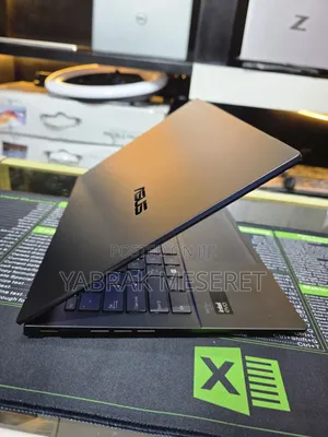 New Laptop Asus 8GB Intel Core Ultra 5 SSD 512GB