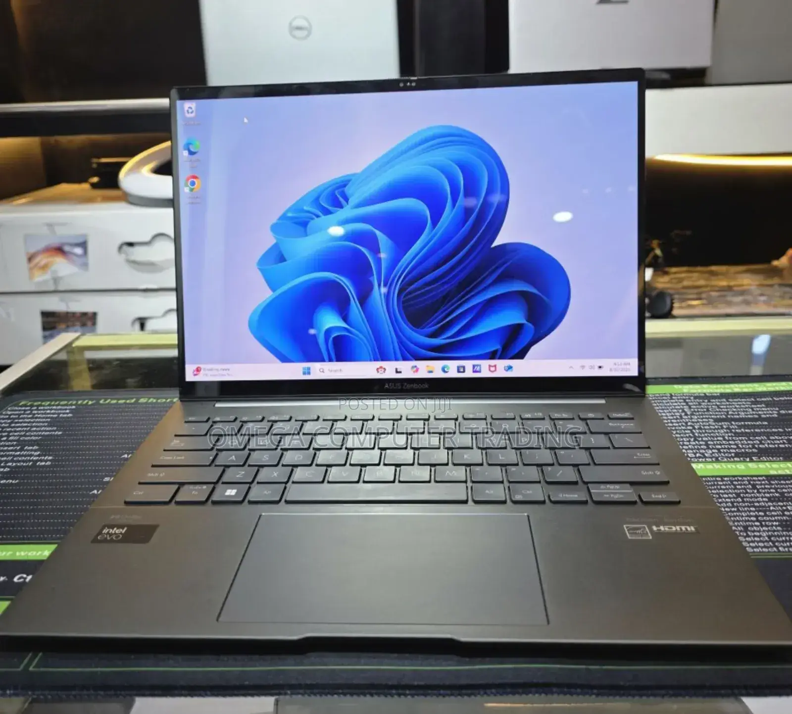 New Laptop Asus ZenBook UX303UA 8GB Intel Core Ultra 5 SSD 512GB