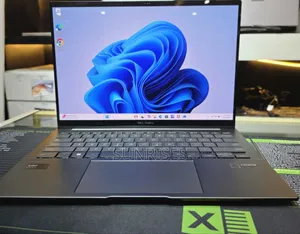 New Laptop Asus ZenBook UX303UA 8GB Intel Core Ultra 5 SSD 512GB